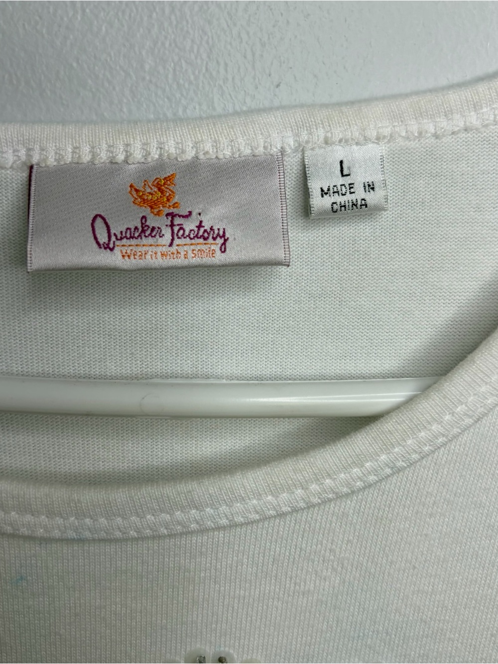 The Quacker Factory White Sequin Beach Umbrella Tee 100% Cotton - Picture 5 of 8